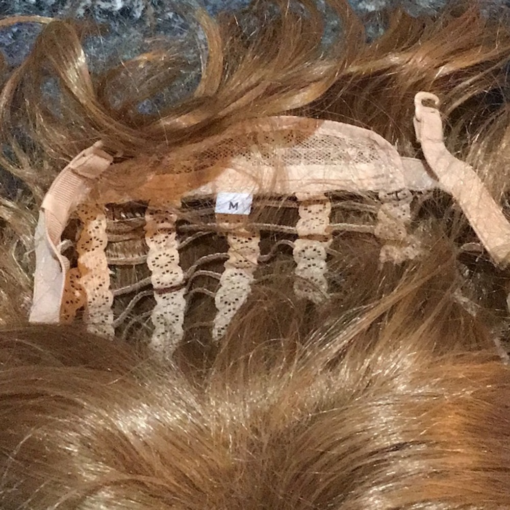 Synthetic Capless Rihanna Wig - Picture 5 of 13